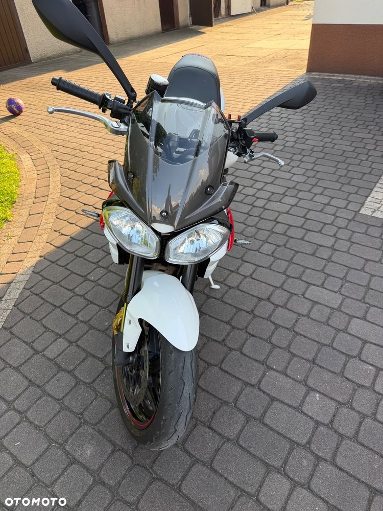 Triumph Street Triple - 2