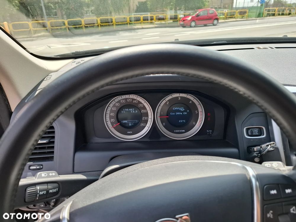 Volvo XC 60 DRIVe Momentum - 28