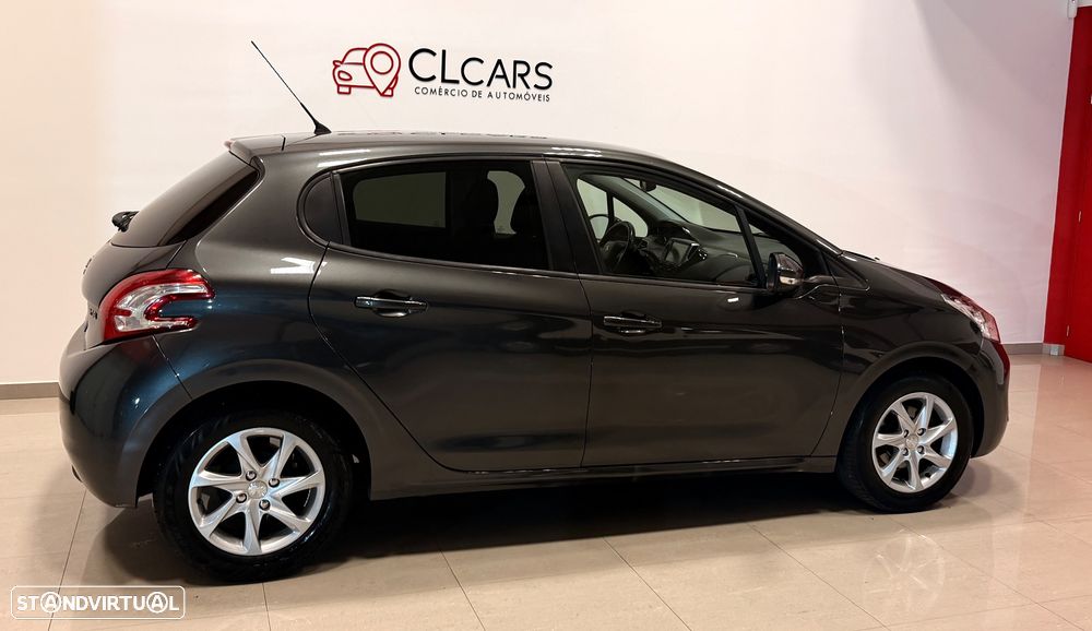 Peugeot 208 1.2 VTi Active - 4