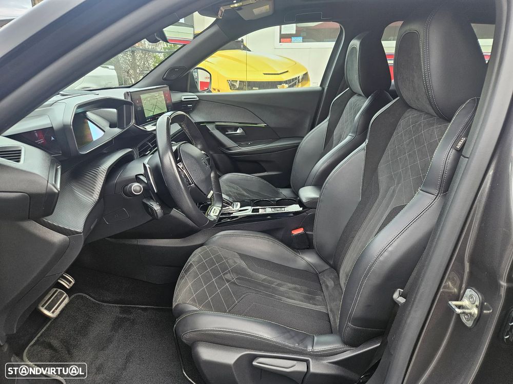 Peugeot 2008 1.2 PureTech GT EAT8 - 9