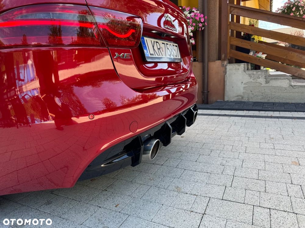 Jaguar Xe 2018 photo 5