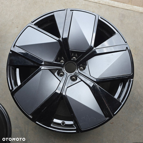 VW TOUAREG 3 21x9,5J ET31 5X112 769601025AJ AM 1X