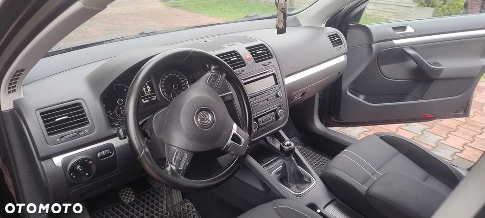 Volkswagen Jetta 1.6 TDI Comfortline - 14
