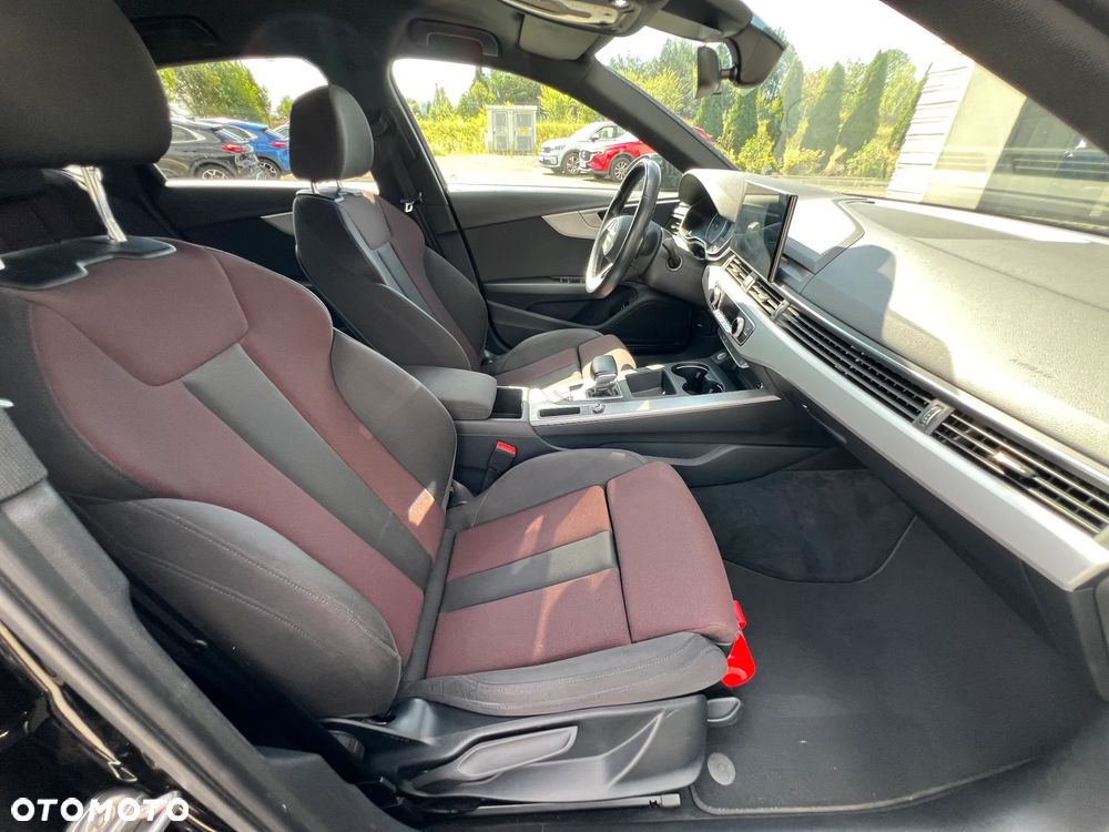 Audi A4 Limousine 35 TFSI Sport S tronic - 23
