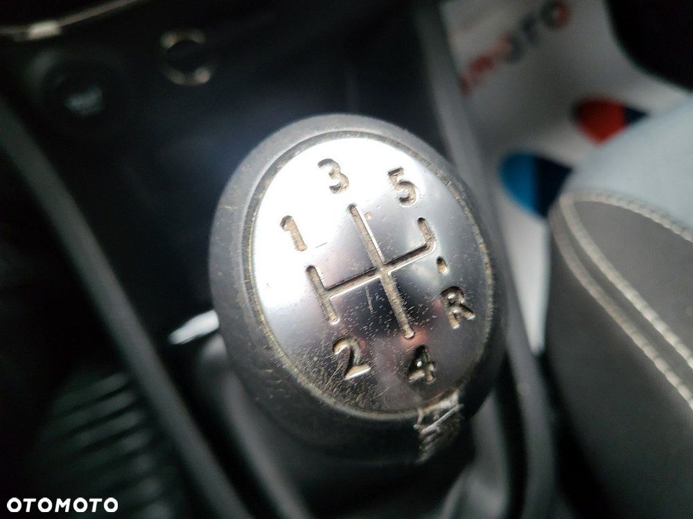 Renault Clio - 31