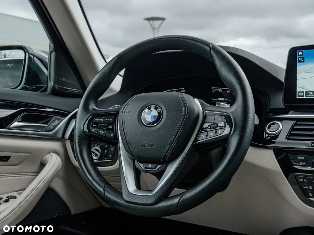 BMW Seria 5 520d xDrive - 8