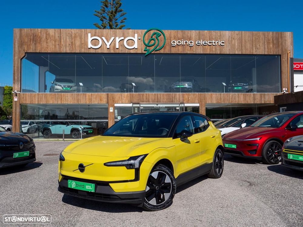 Volvo EX30 Single Motor Extended Range RWD Plus - 1