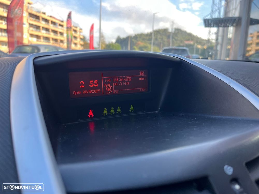 Peugeot 207 1.4 HDi Urban - 15