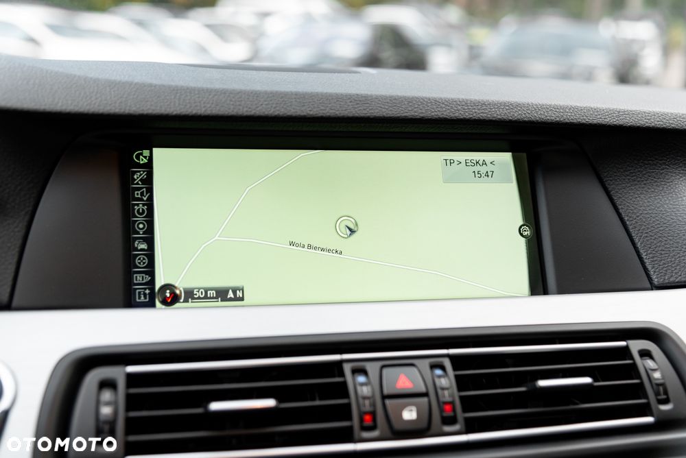 BMW Seria 5 M550d xDrive Sport-Aut - 36