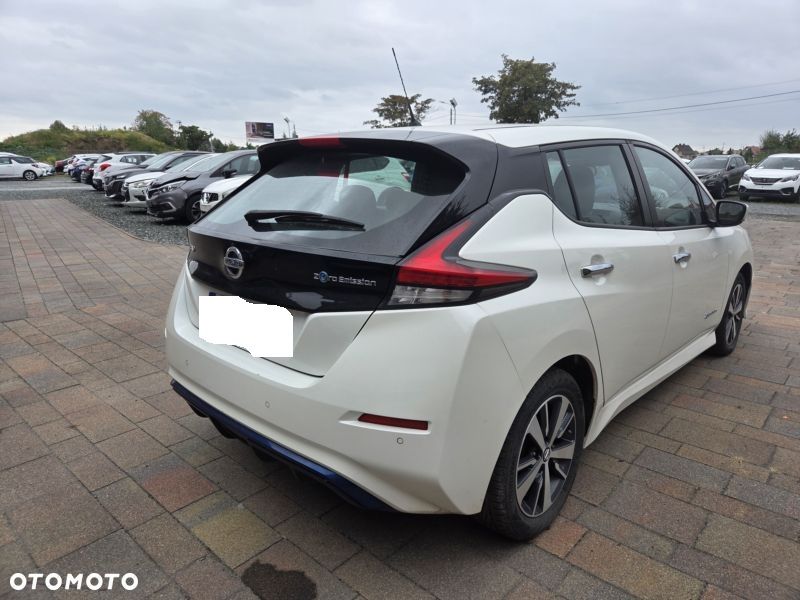 Nissan Leaf 40 kWh 3.ZERO - 5