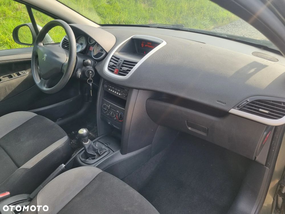 Peugeot 207 95 VTi Tendance - 12