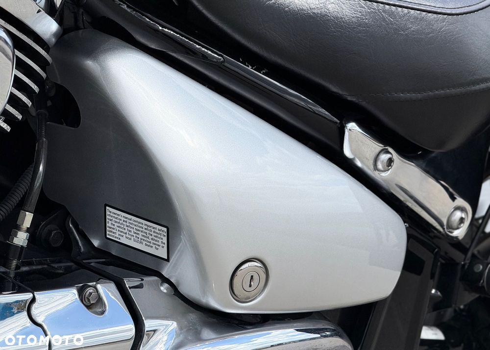 Suzuki VL 800 Volusia - Boulevard C50 - 16