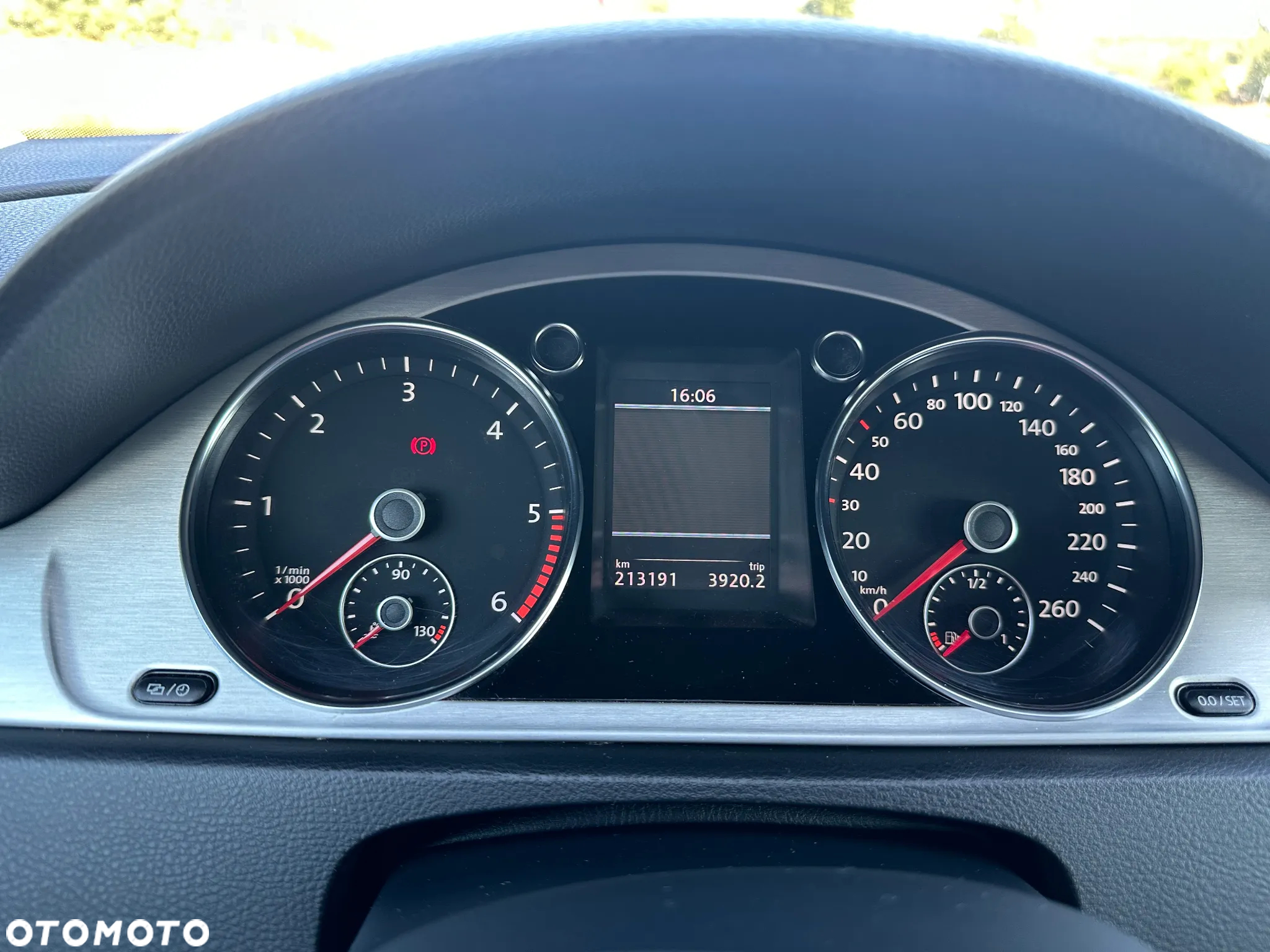 Volkswagen Passat 2.0 TDI Comfortline DSG - 11