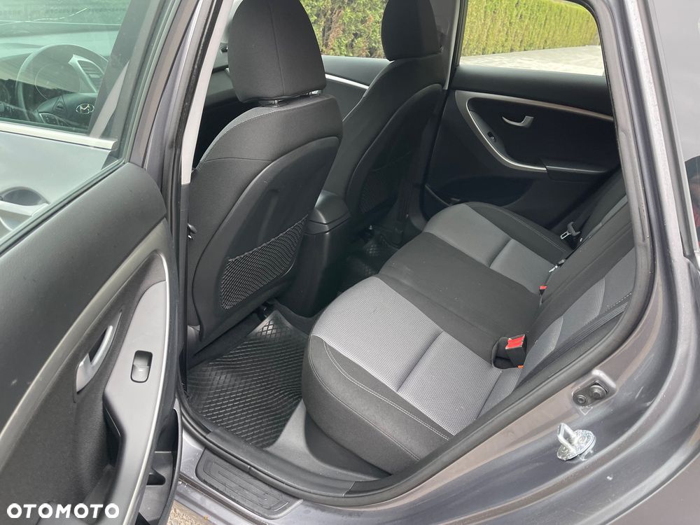 Hyundai i30 i30cw 1.4 CRDi Trend - 12