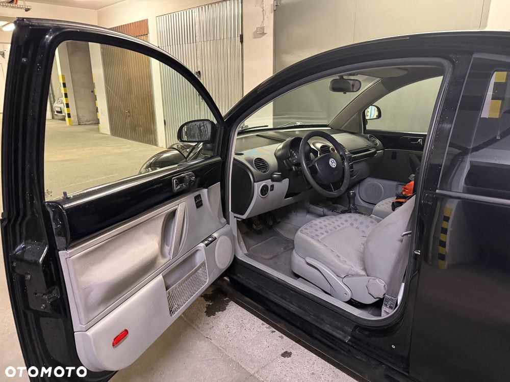 Volkswagen New Beetle 2.0 - 18