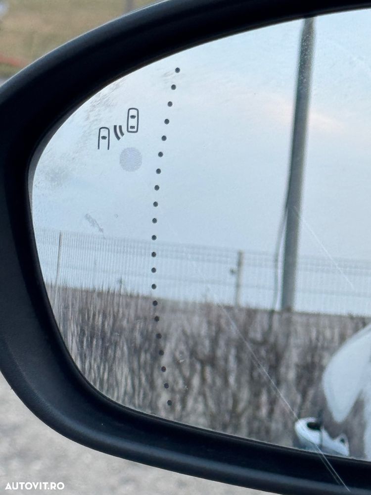 Renault Megane ENERGY dCi 110 Start & Stop Bose Edition - 8