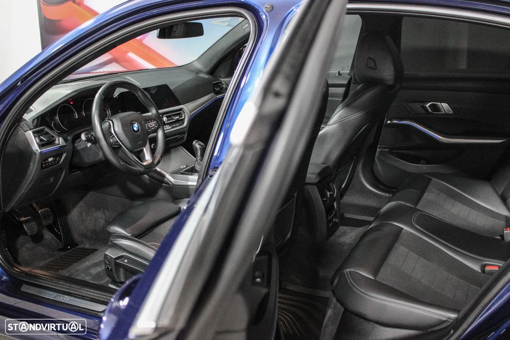 BMW 318 d Line Sport - 11