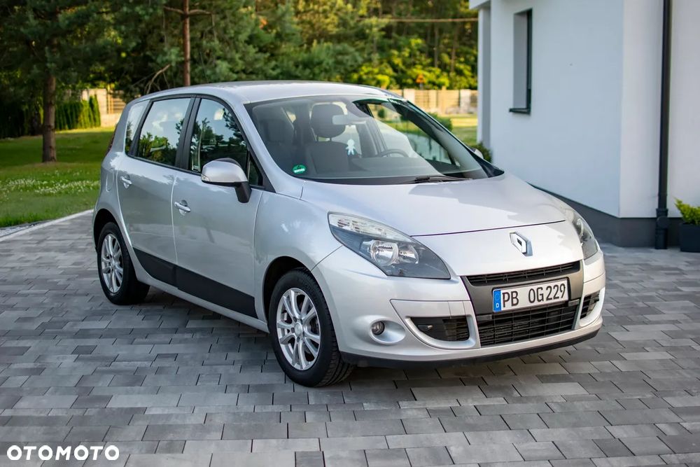 Renault Scenic - 1