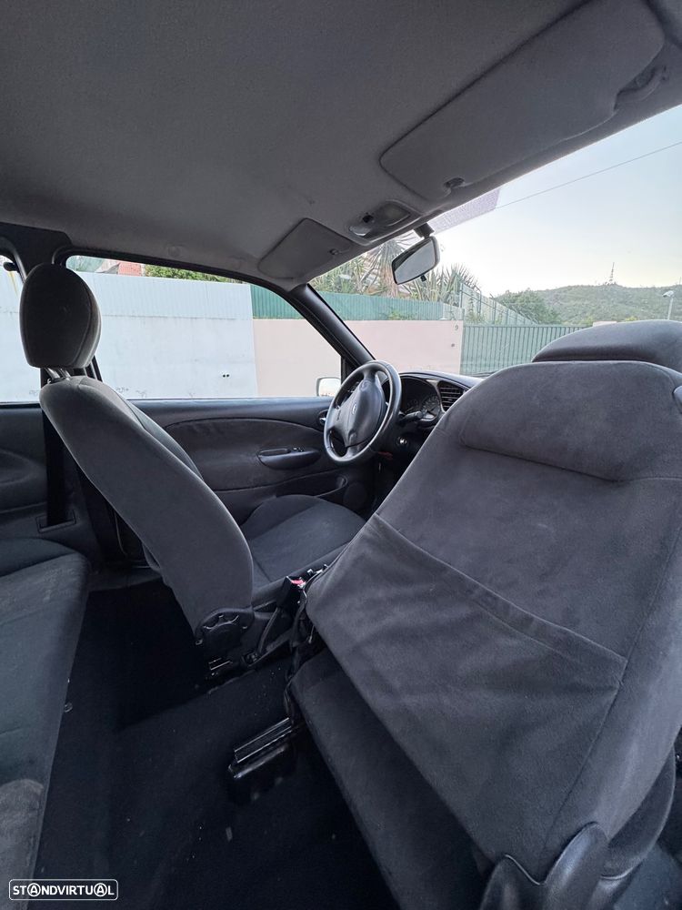 Ford Fiesta 1.25 Ghia - 16