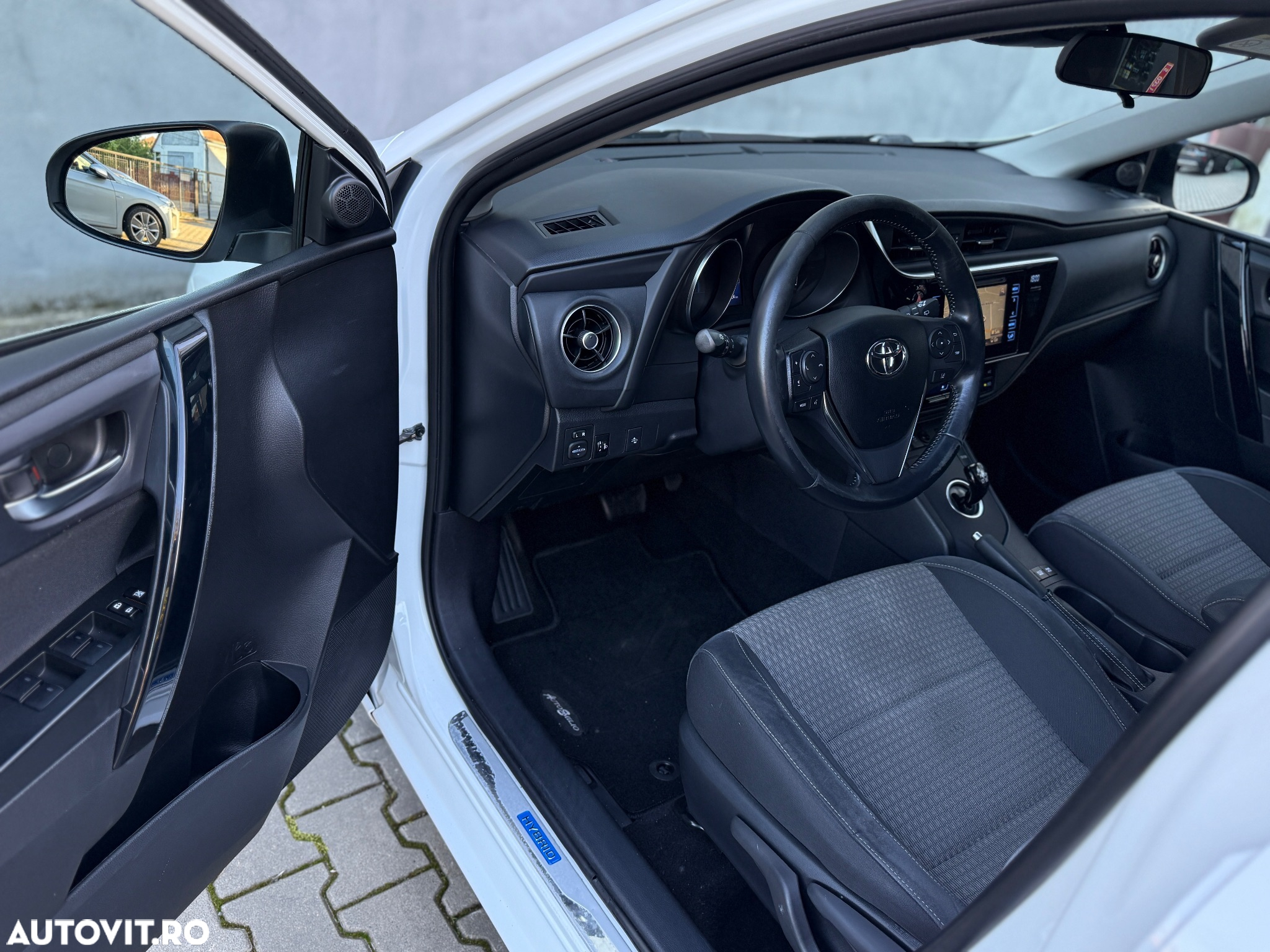 Toyota Auris 1.8 VVT-i Hybrid Automatik Comfort - 22