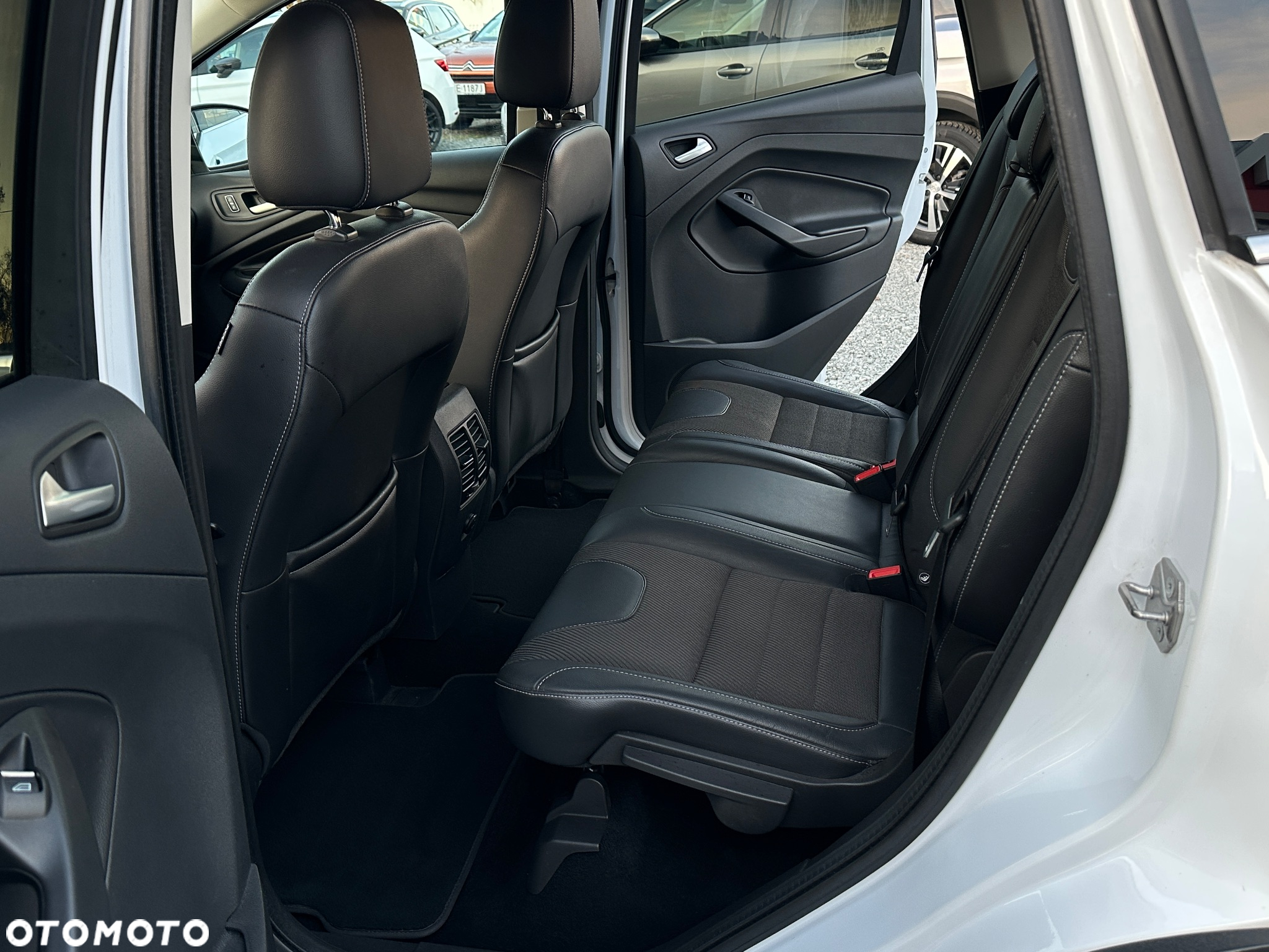 Ford Kuga 2.0 TDCi 2x4 Trend - 19