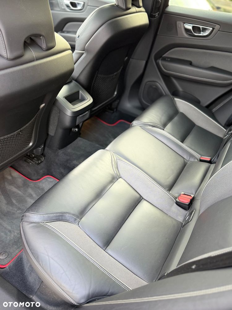 Volvo XC 60 B4 D AWD Geartronic RDesign - 23