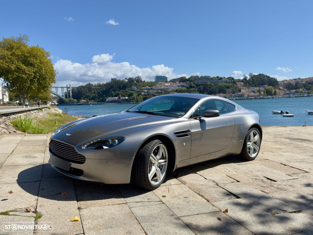 Aston Martin Vantage Coupe V8 Sportshift - 4