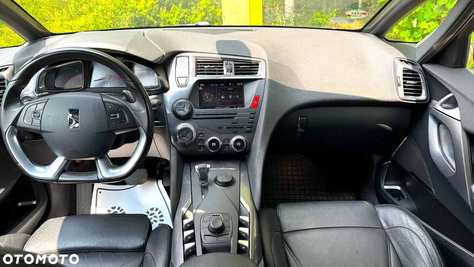 Citroën DS5 Hybrid4 Business Class - 4