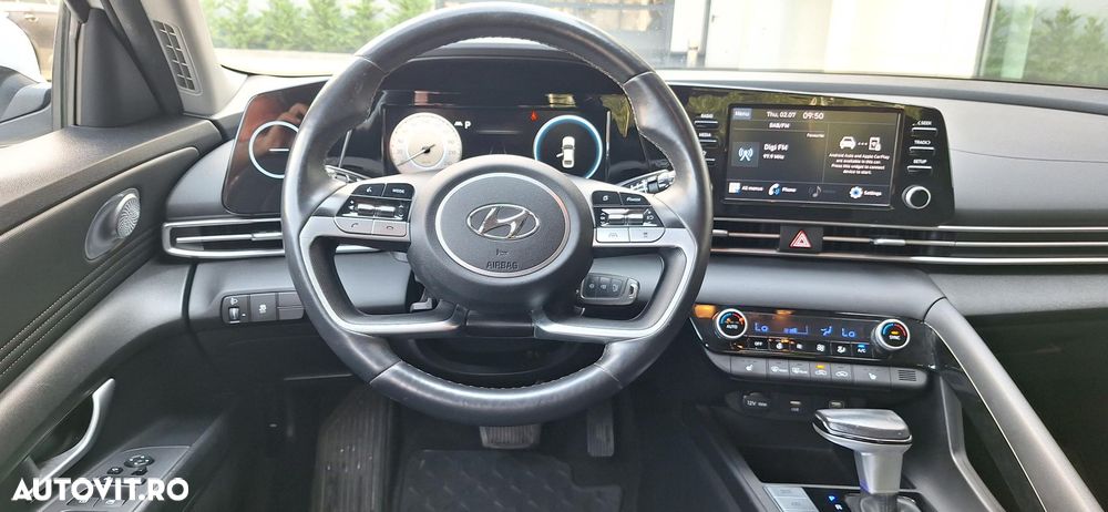 Hyundai Elantra 1.6 l 123 CP CVT Highway - 13