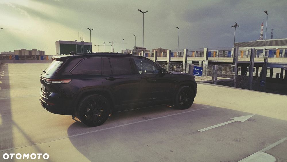 Jeep Grand Cherokee - 10