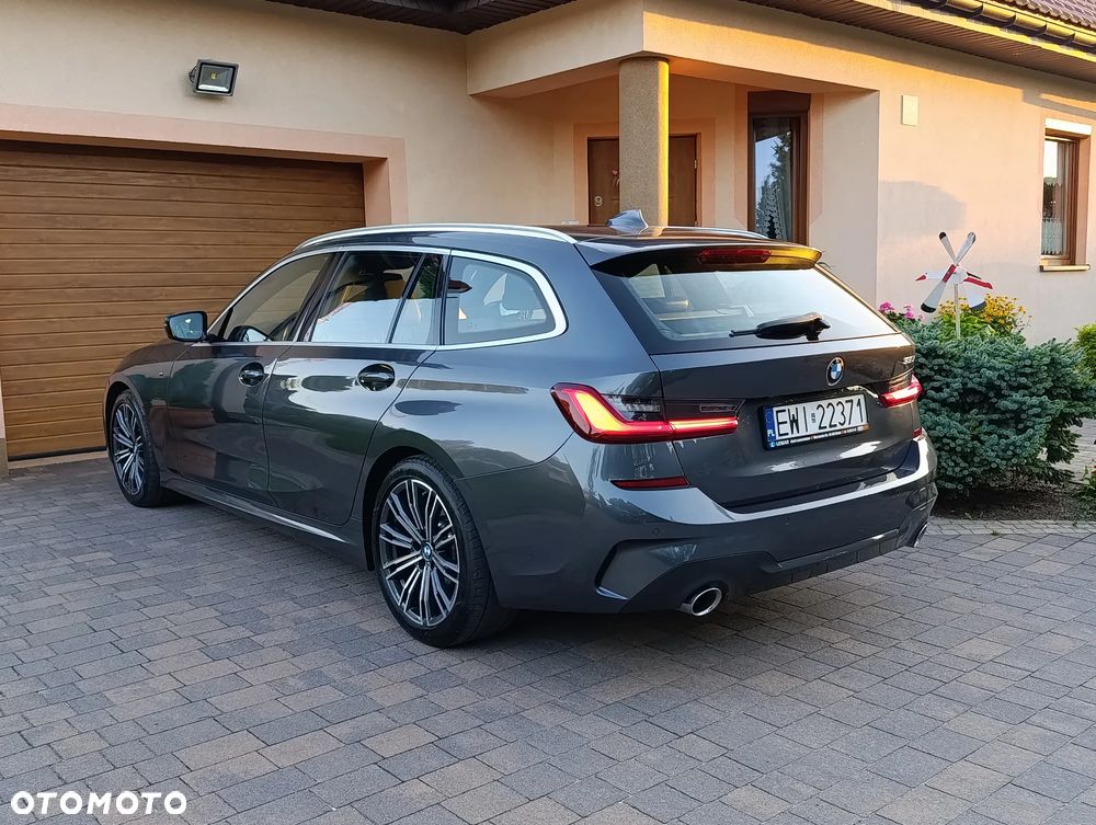 BMW Seria 3 330i M Sport sport - 13