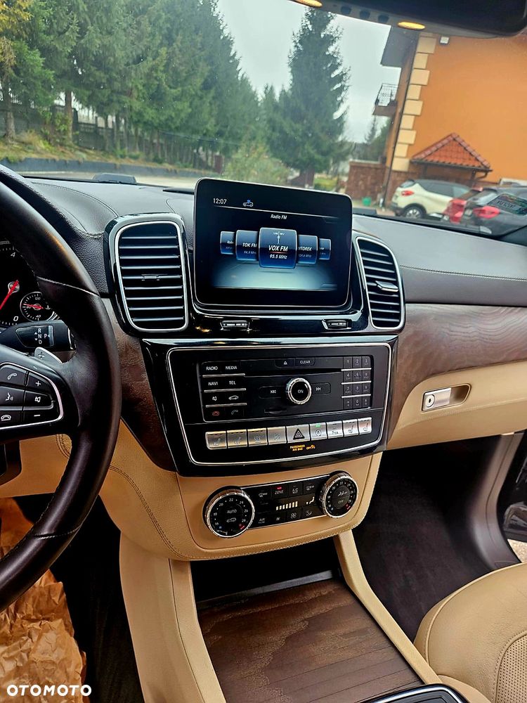 Mercedes-Benz GLS - 10