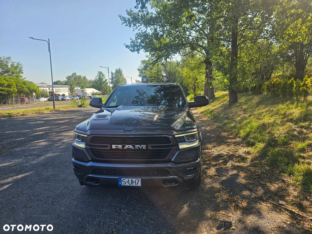RAM 1500 Crew Cab Laramie - 2