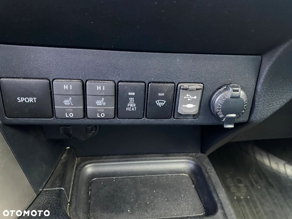 Toyota RAV4 2.0 D-4D 4x4 - 17