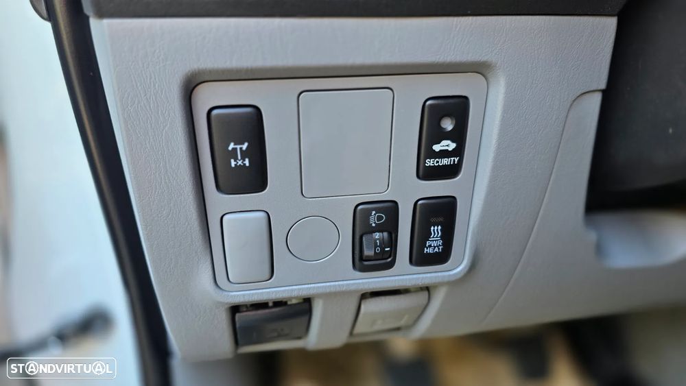 Toyota Hilux 4x4 Extra Cab DPF Comfort - 25