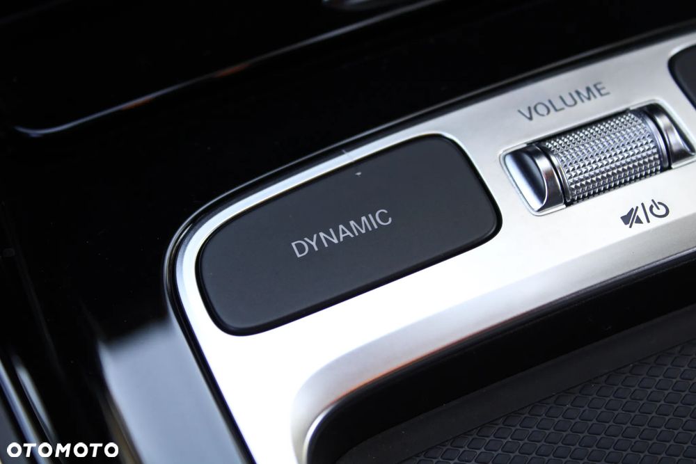 Mercedes-Benz GLB 220 d 4-Matic AMG Line 8G-DCT - 35