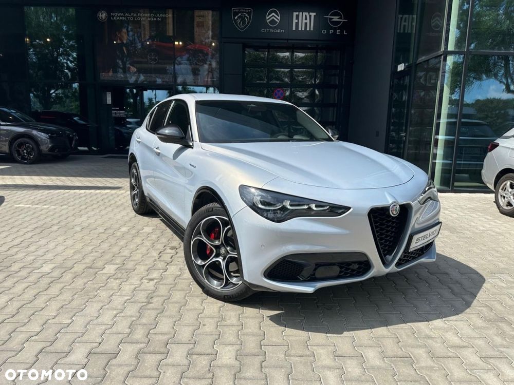 Alfa Romeo Stelvio - 5