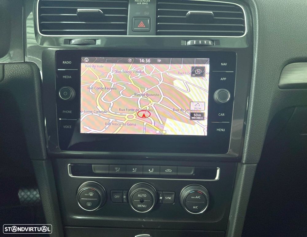 VW Golf 1.0 TSI Confortline DSG - 9