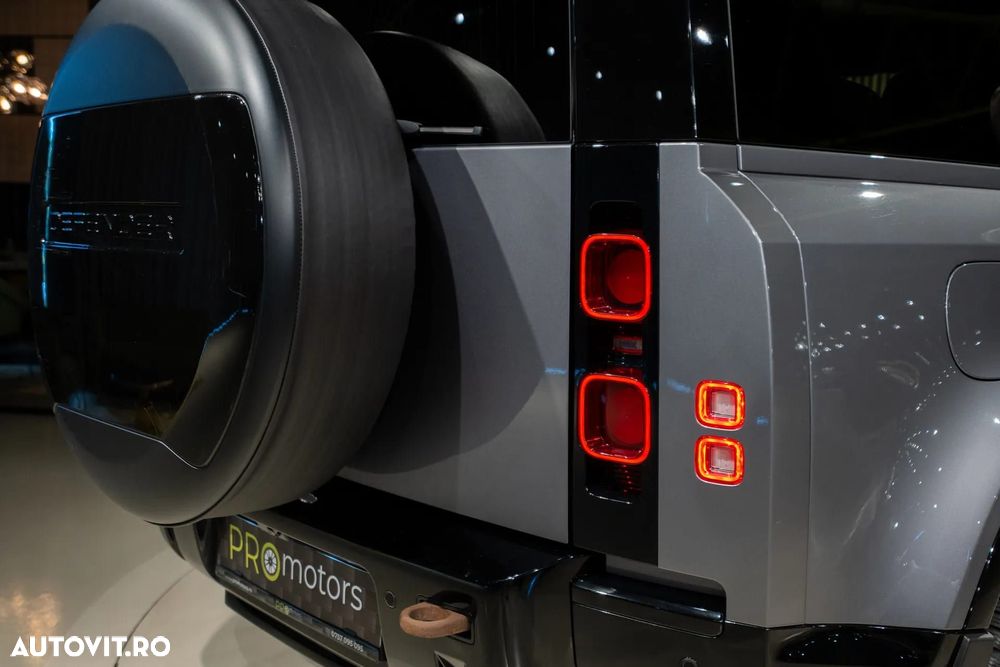 Land Rover Defender - 16
