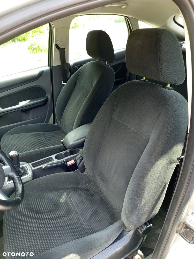 Ford Focus 1.6 Ti-VCT Ghia - 9