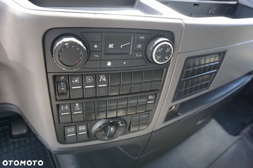 MAN TGX 18.470 LOW-DECK ACC * 594 000 KM * 2020 - 10