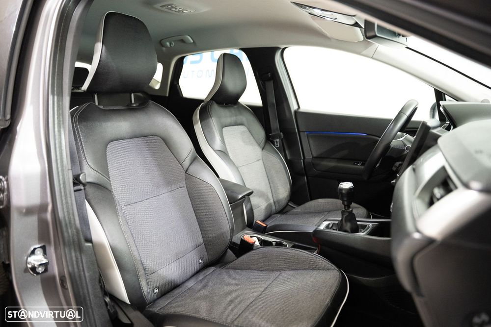 Renault Captur 1.0 TCe Exclusive - 27