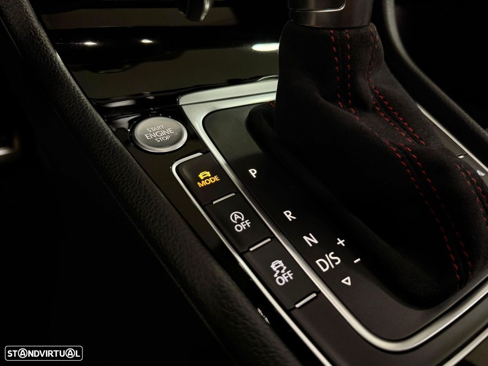 VW Golf GTI TCR 2.0 TSI OPF DSG - 30