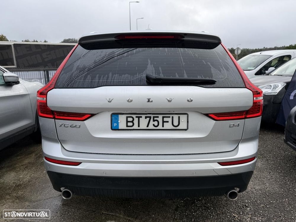 Volvo XC 60 2.0 D4 Momentum Plus Geartronic - 7