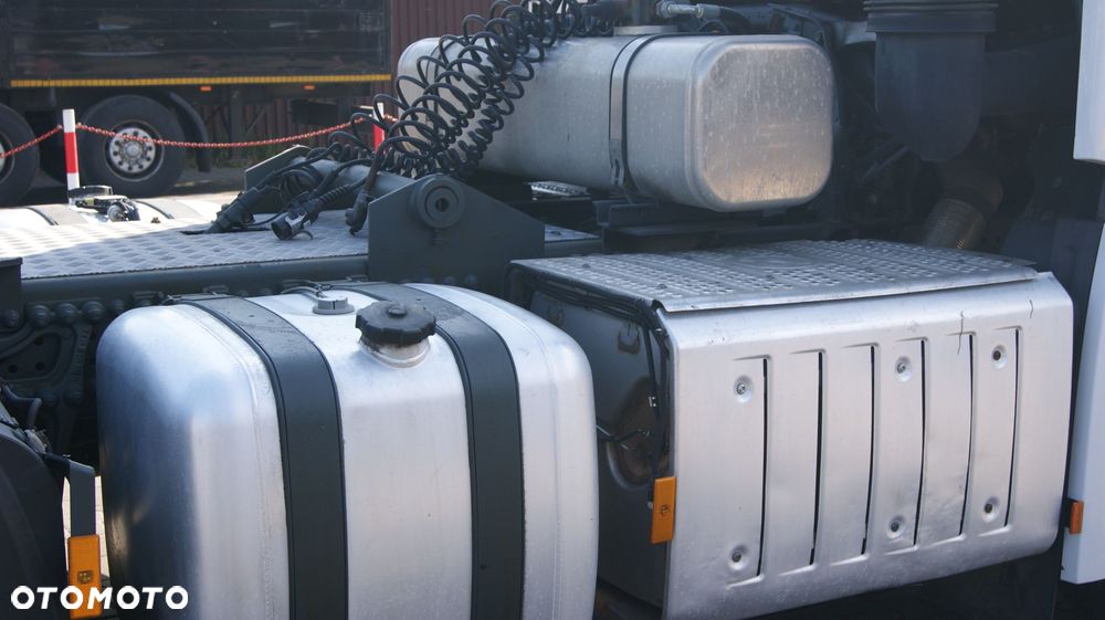 Mercedes-Benz Arocs - 9