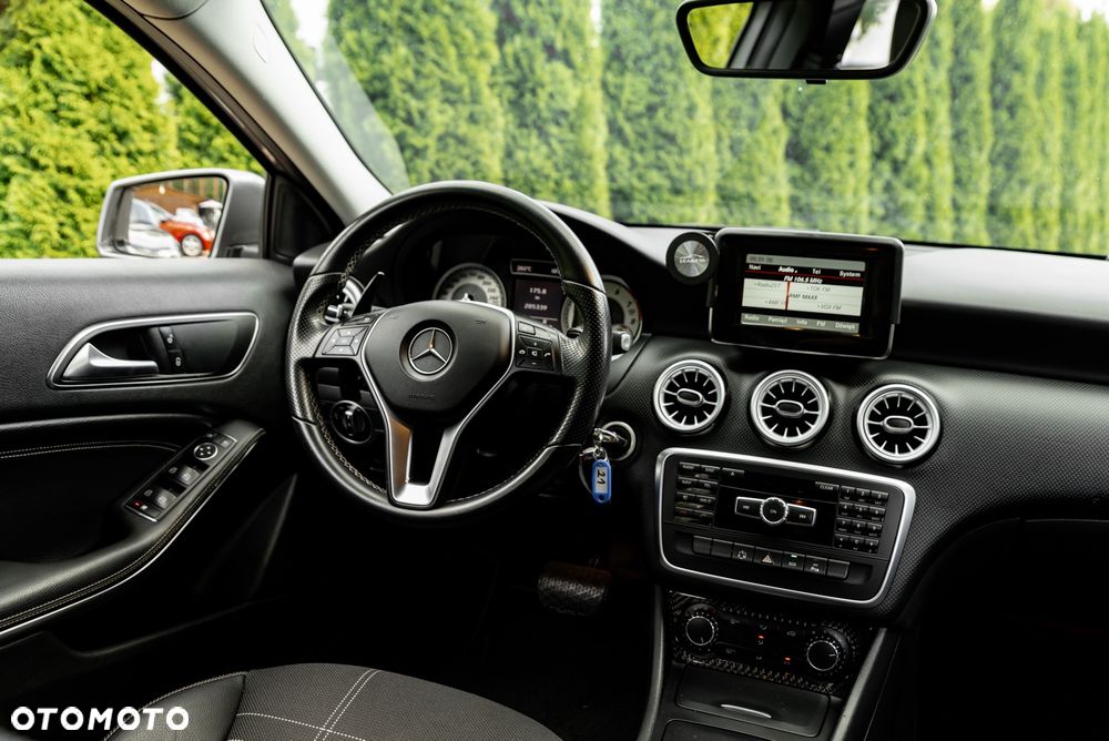 Mercedes-Benz Klasa A 250 (BlueEFFICIENCY) 7G-DCT - 27