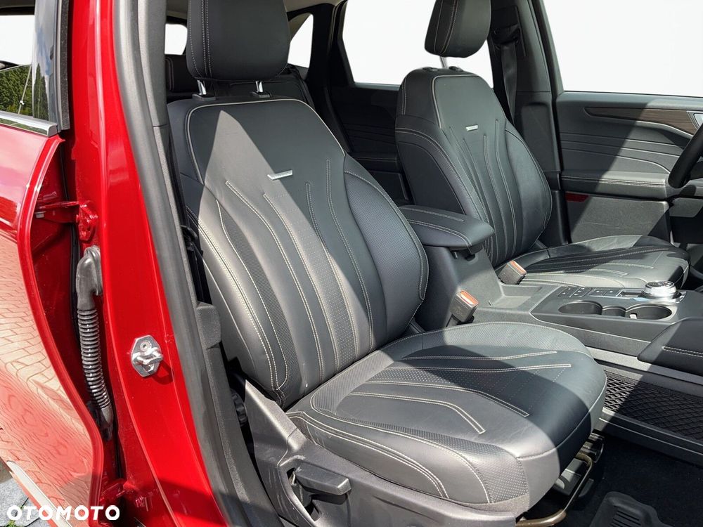 Ford Kuga - 21