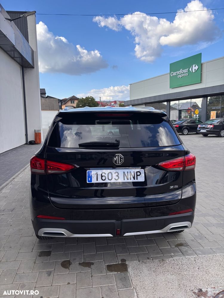 MG ZS - 5