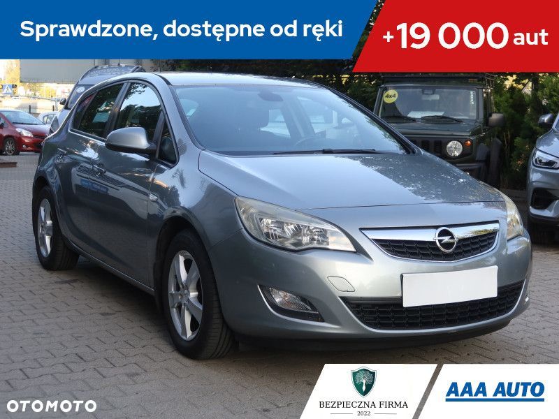 Opel Astra - 1