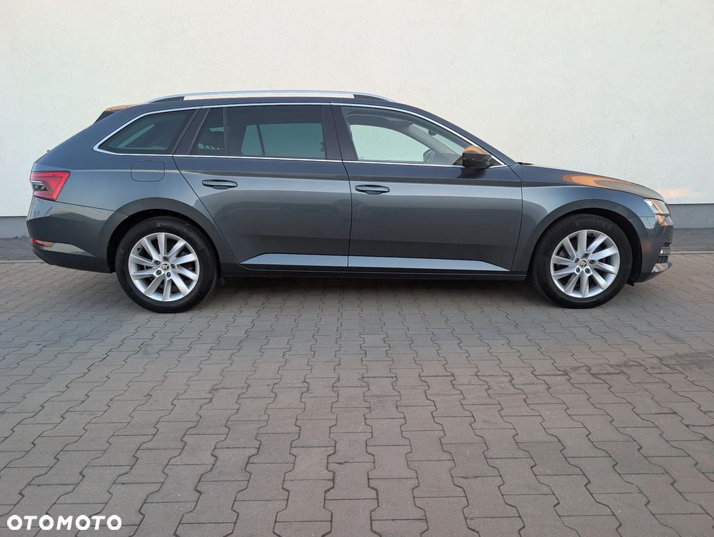 Skoda Superb 2.0 TDI DSG Premium Edition - 6